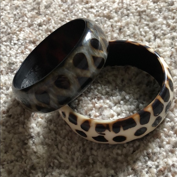 Sale 🔥 2/$12 - Tanzania Bracelet - Picture 3 of 3